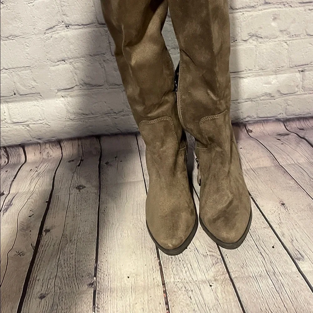 BP”Luke-Fab” Over-the-Knee Boots. NWOB Sz 6